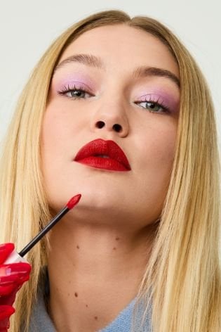 MNY How To Apply Matte Liptstick Hero